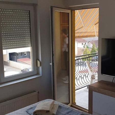 Apartman Anja Нови-Сад Экстерьер фото